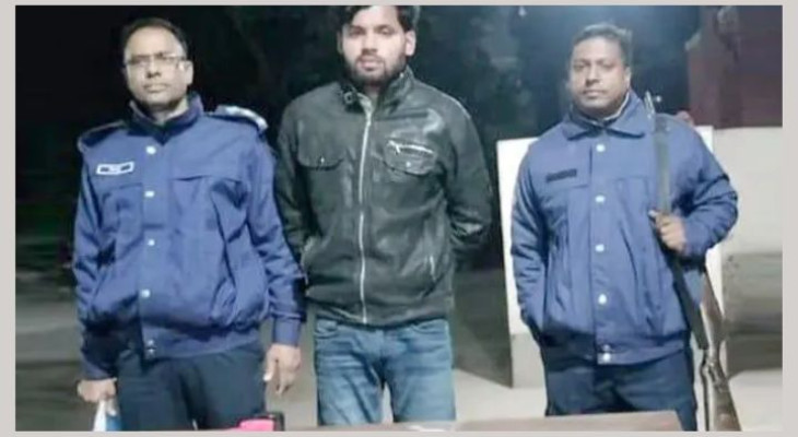 বোয়ালমারীতে ককটেল-বোমা তৈরির সরঞ্জামসহ যুবক গ্রেফতার